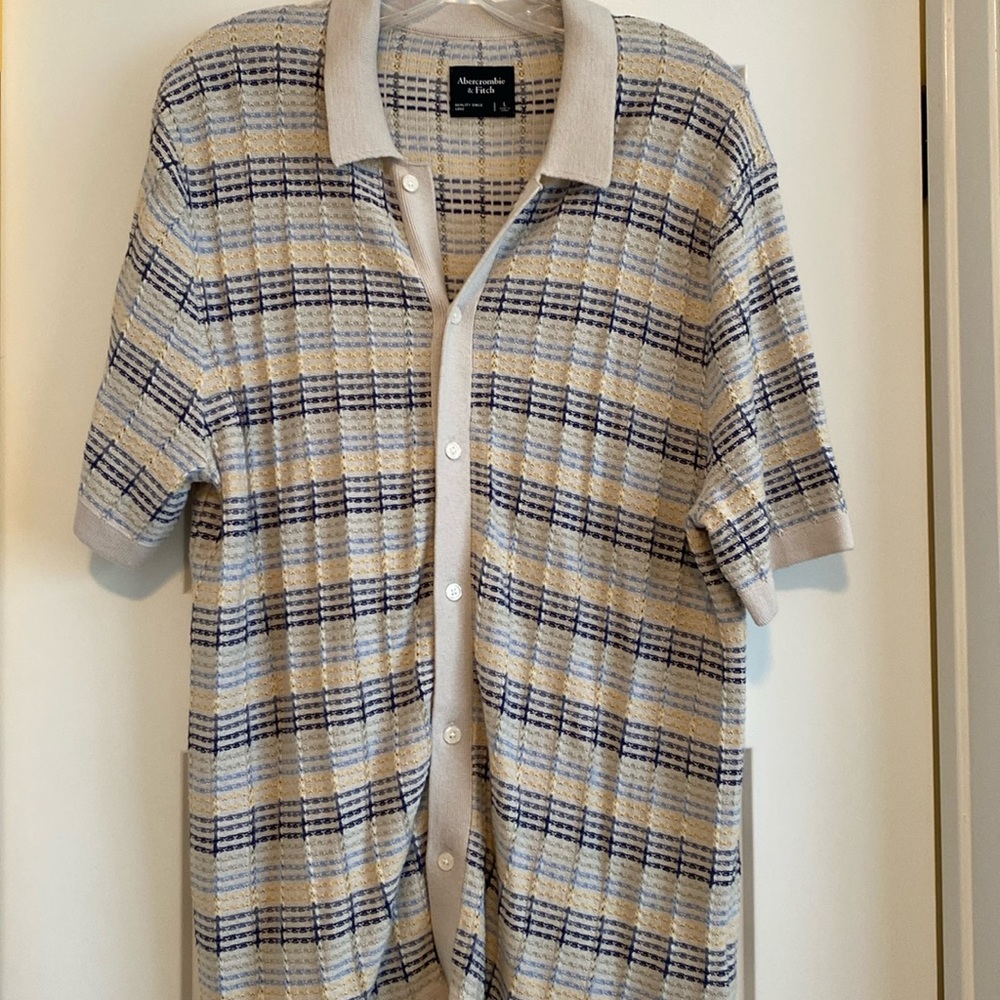 Abercrombie and fitch crochet button down shirt